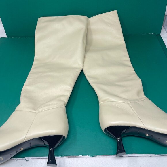 Raye | Jonathan Boot - Picture 3 of 8